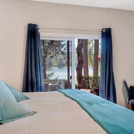 Willow Suite - Lakeside Retreat วิกตอเรีย ภายนอก รูปภาพ