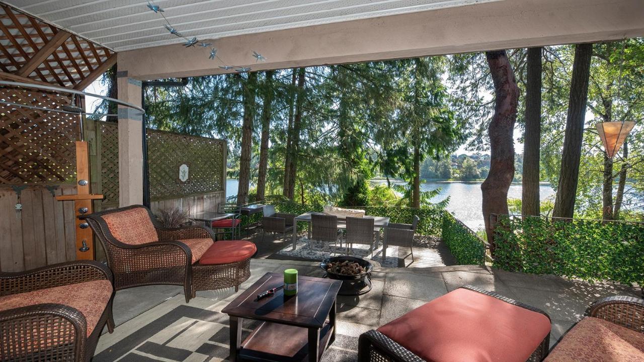 Willow Suite - Lakeside Retreat วิกตอเรีย ภายนอก รูปภาพ